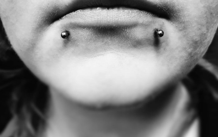 Jenni Bee Peircings – Piercings Without the Stinger